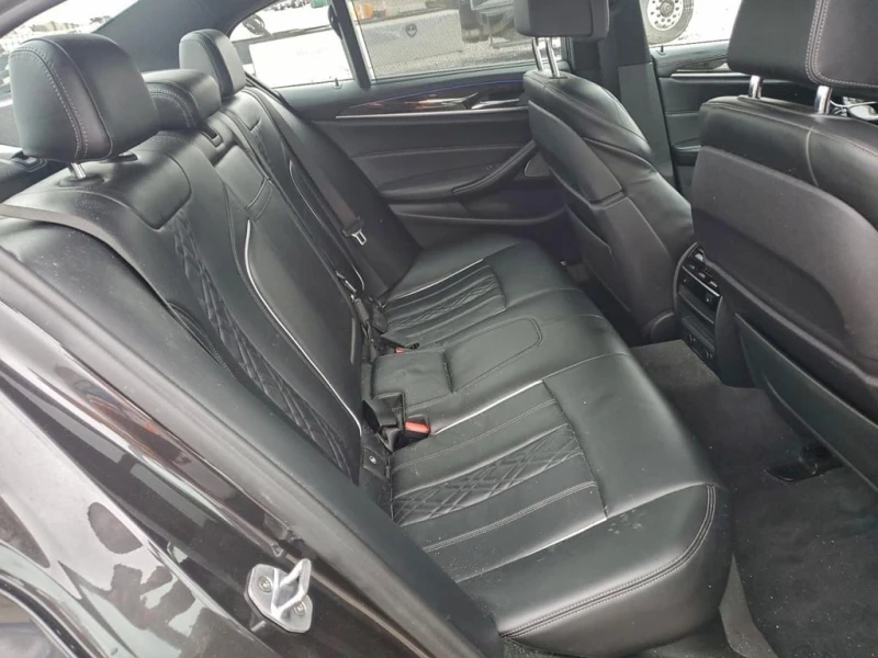 BMW 550 * M550XI * * CARFAX * БЕЗ ПЪРВОНАЧАЛНА ВНОСКА, снимка 10 - Автомобили и джипове - 52726782
