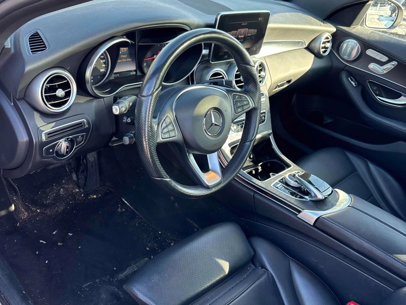 Mercedes-Benz C 300 4MATIC* AMG PACK* CARFAX* АВТОКРЕДИТ* , снимка 6 - Автомобили и джипове - 53045191