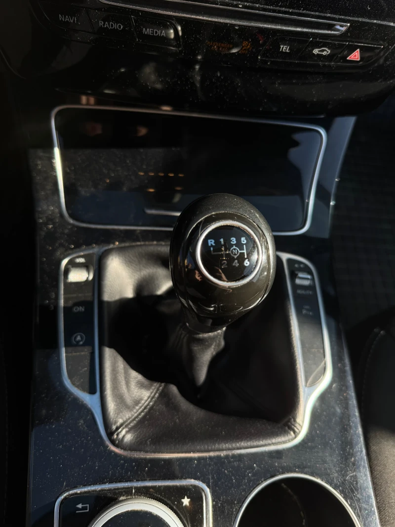 Mercedes-Benz C 180, снимка 9 - Автомобили и джипове - 53132139