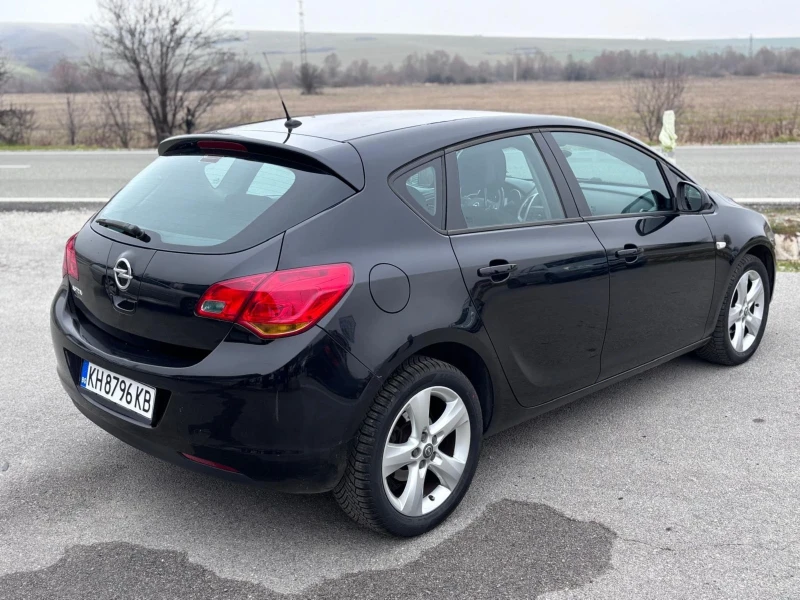 Opel Astra 1.4 100hp EcoTec Euro5A, снимка 4 - Автомобили и джипове - 53600348