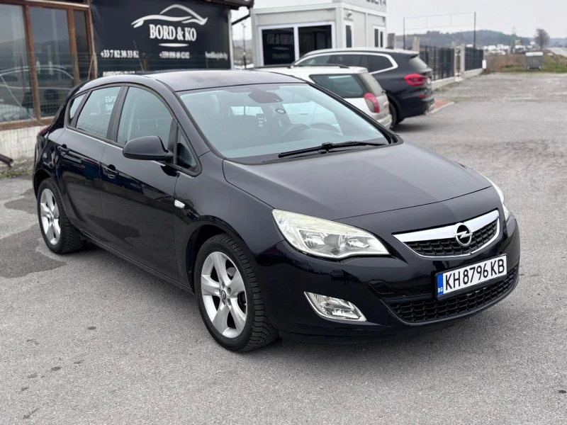 Opel Astra 1.4 100hp EcoTec Euro5A, снимка 2 - Автомобили и джипове - 53600348
