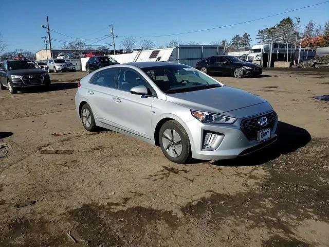 Hyundai Ioniq 1.6l Hybrid Se, снимка 13 - Автомобили и джипове - 54235192