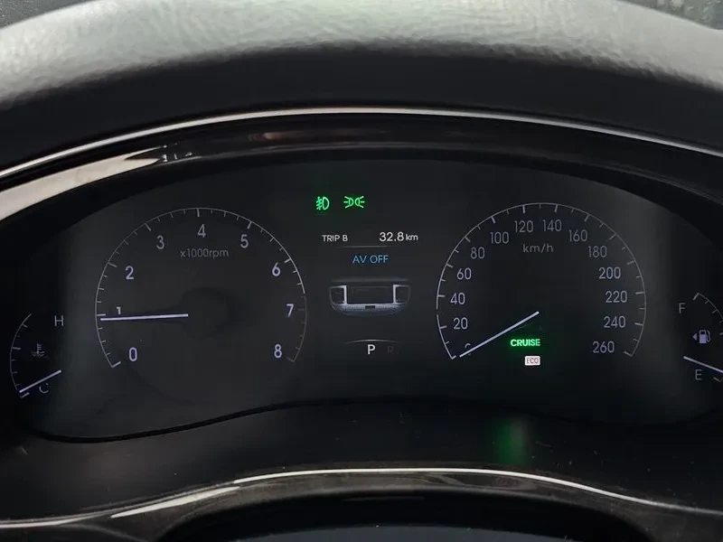 Hyundai Genesis 3.3, снимка 8 - Автомобили и джипове - 54618148