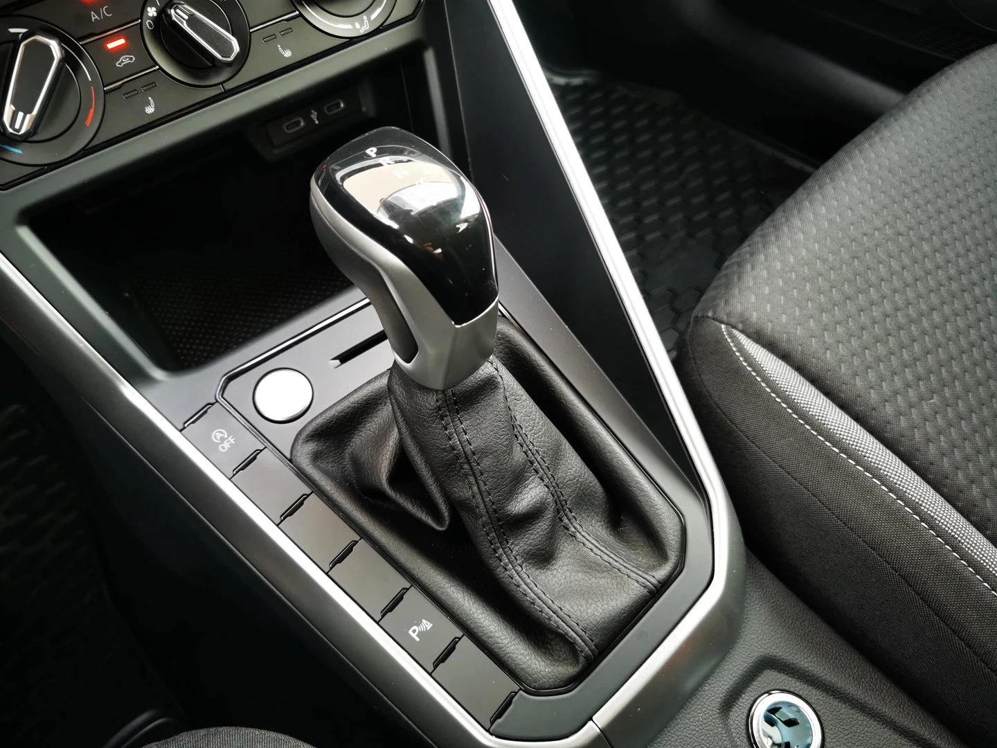 VW Taigo 1.0 LIFE DSG 85kw | Mobile.bg � ����������� 10