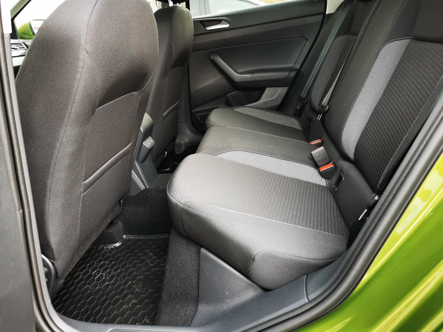 VW Taigo 1.0 LIFE DSG 85kw | Mobile.bg � ����������� 7