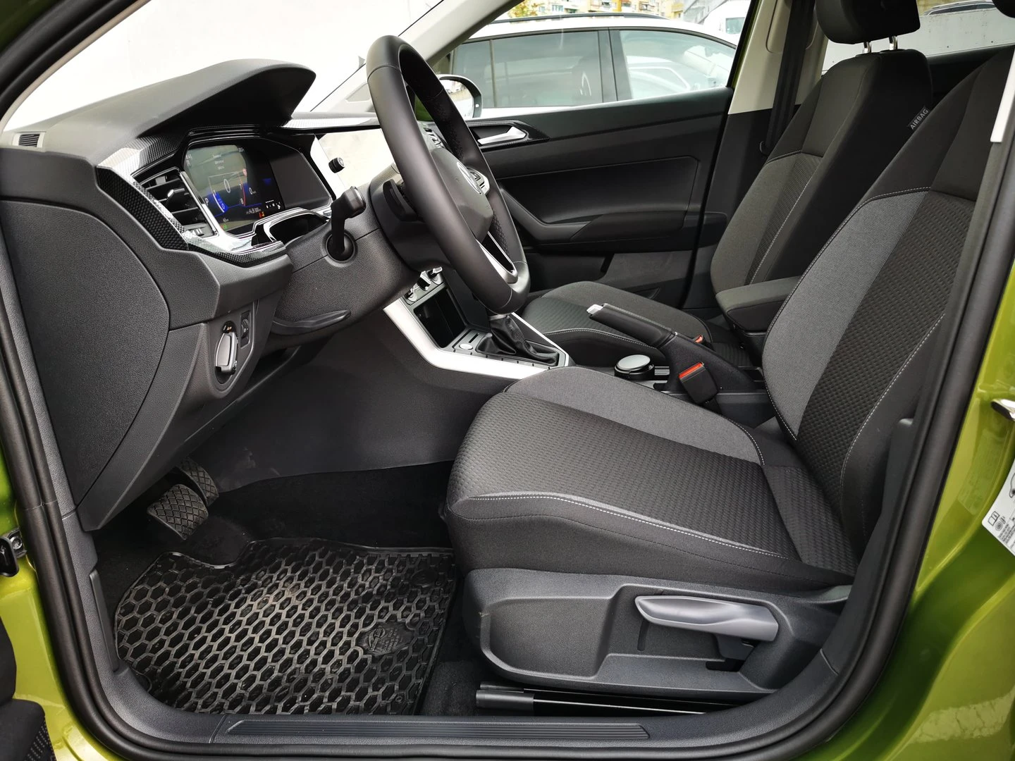 VW Taigo 1.0 LIFE DSG 85kw | Mobile.bg � ����������� 5