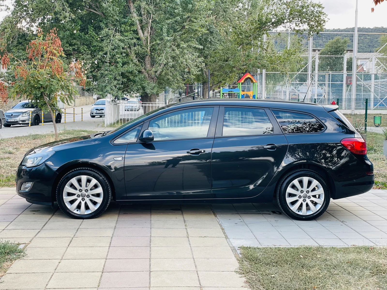 Opel Astra 1.7CDTI* 110* 2012год. - изображение 7