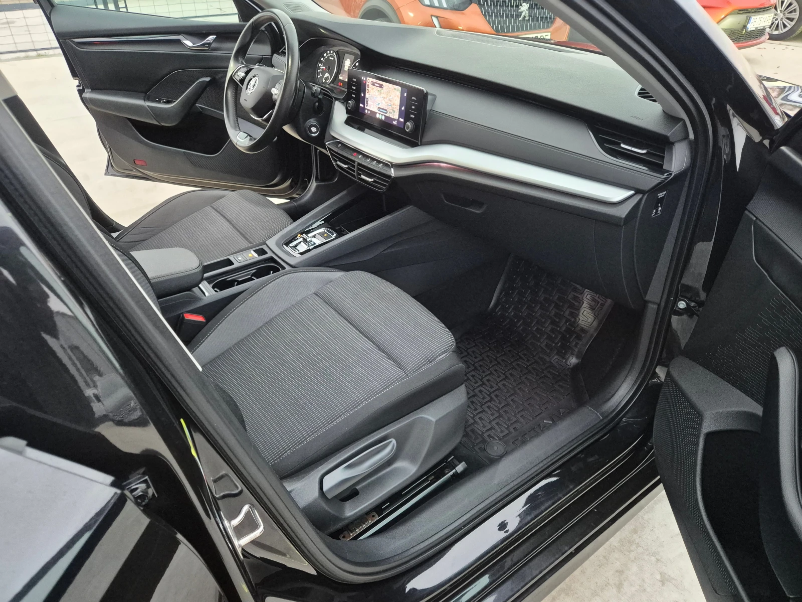 Skoda Octavia --2.0-A/T-150 | Mobile.bg   9