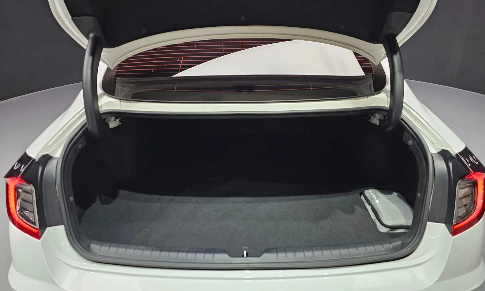 Hyundai Sonata (Dn8) 2.0 Lpg (Rental Car) Style | Mobile.bg   17