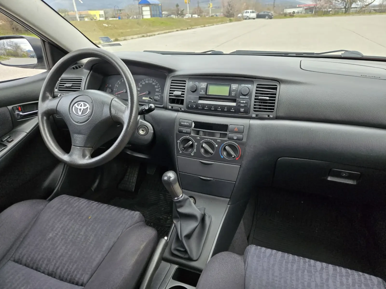 Toyota Corolla 1.4VVTI-97кс/КЛИМАТИК/5ВРАТИ, снимка 13 - Автомобили и джипове - 53902117