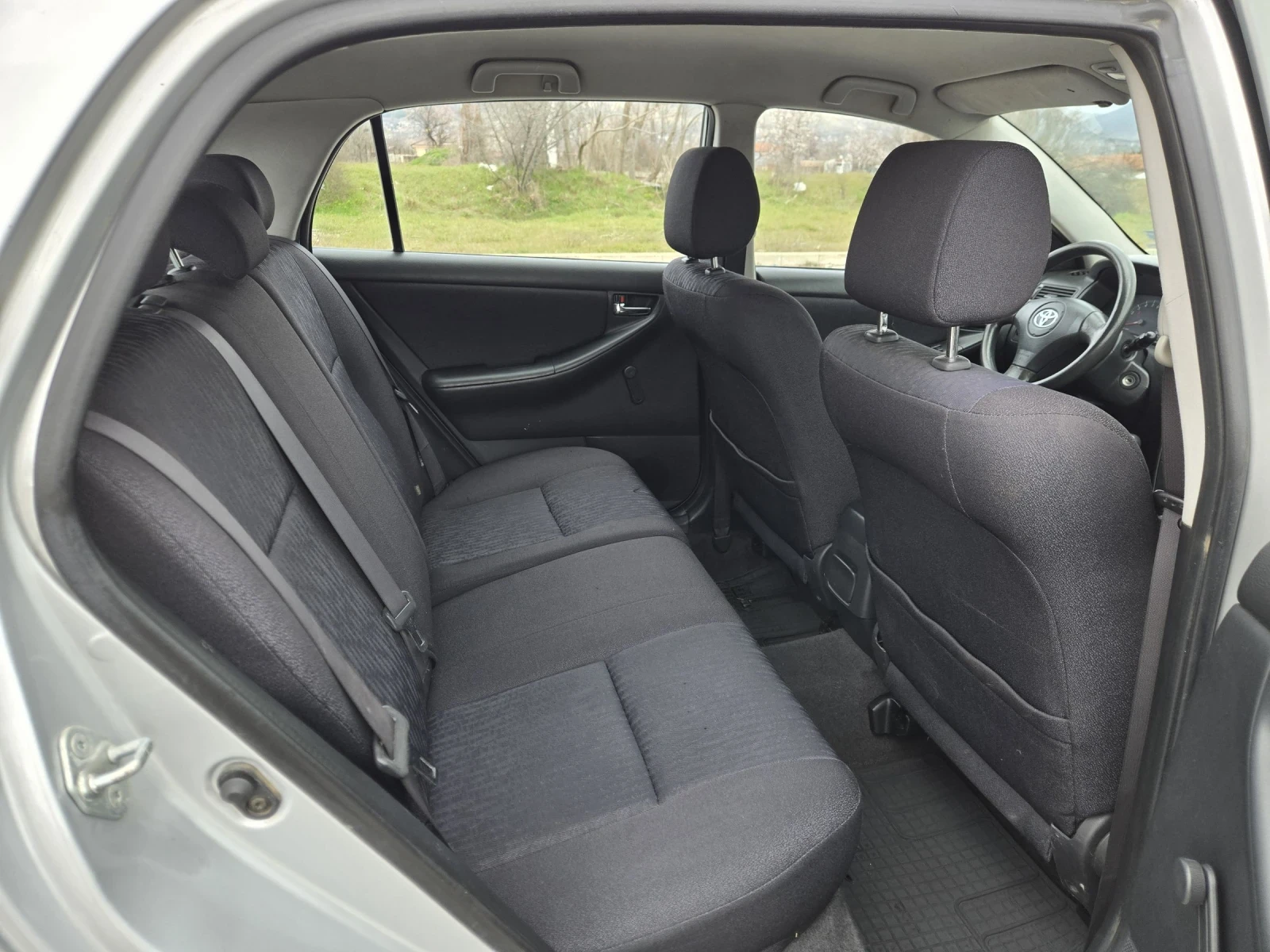 Toyota Corolla 1.4VVTI-97кс/КЛИМАТИК/5ВРАТИ, снимка 14 - Автомобили и джипове - 53902117