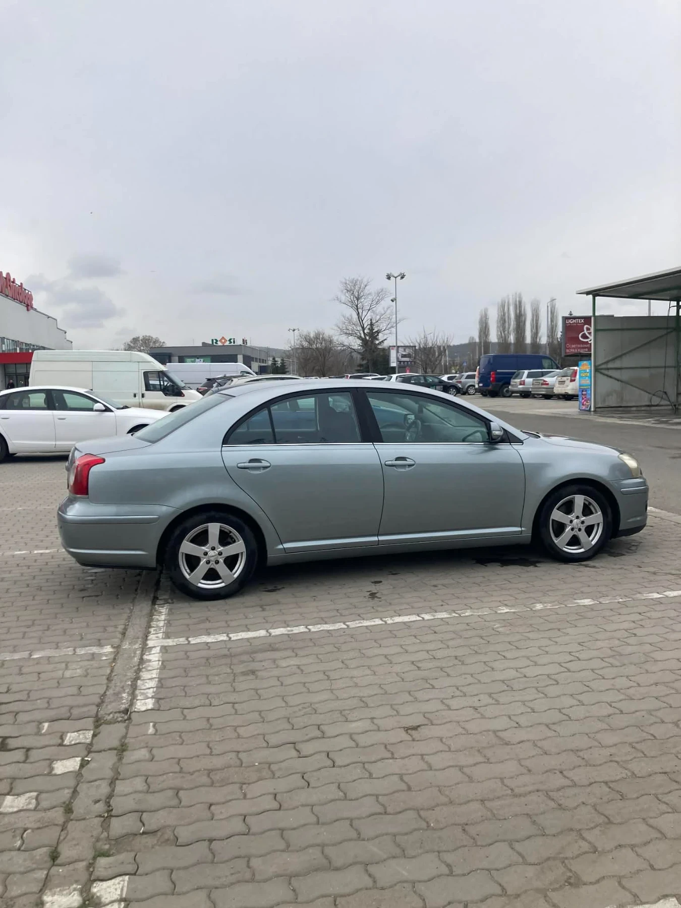 Toyota Avensis, снимка 7 - Автомобили и джипове - 53923398