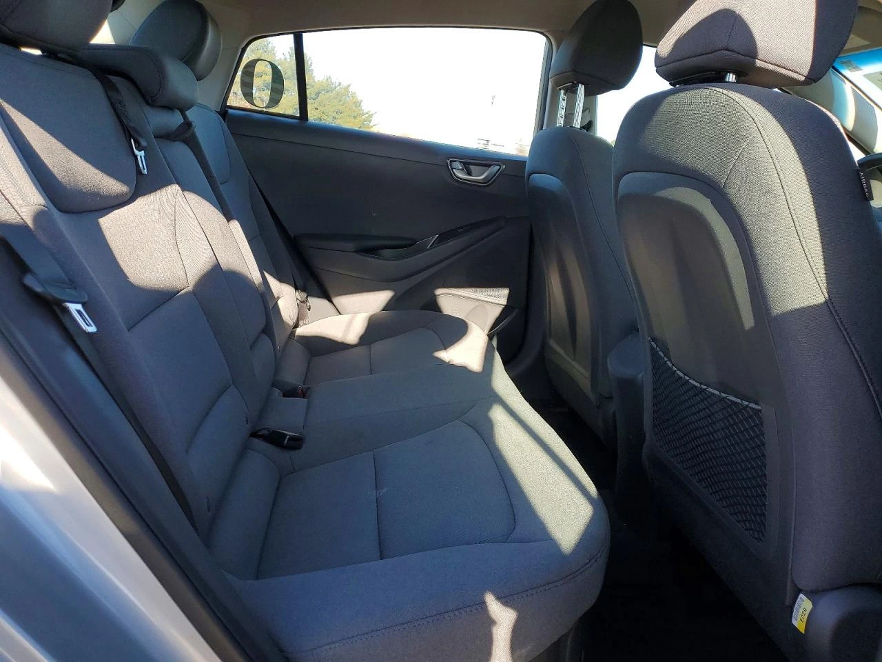 Hyundai Ioniq 1.6l Hybrid Se, снимка 10 - Автомобили и джипове - 54235192