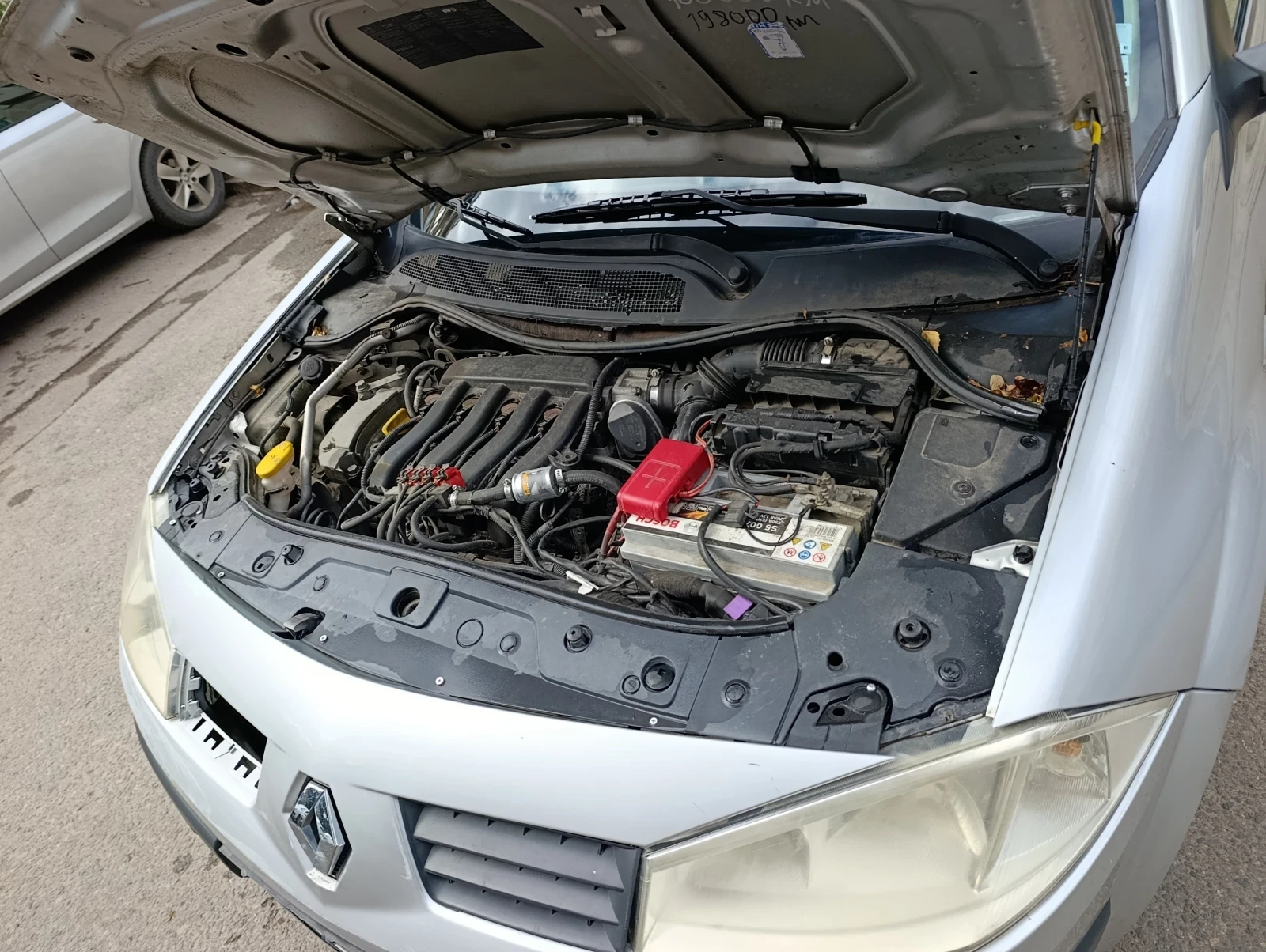 Renault Megane Комби с АГУ, снимка 11 - Автомобили и джипове - 54670429