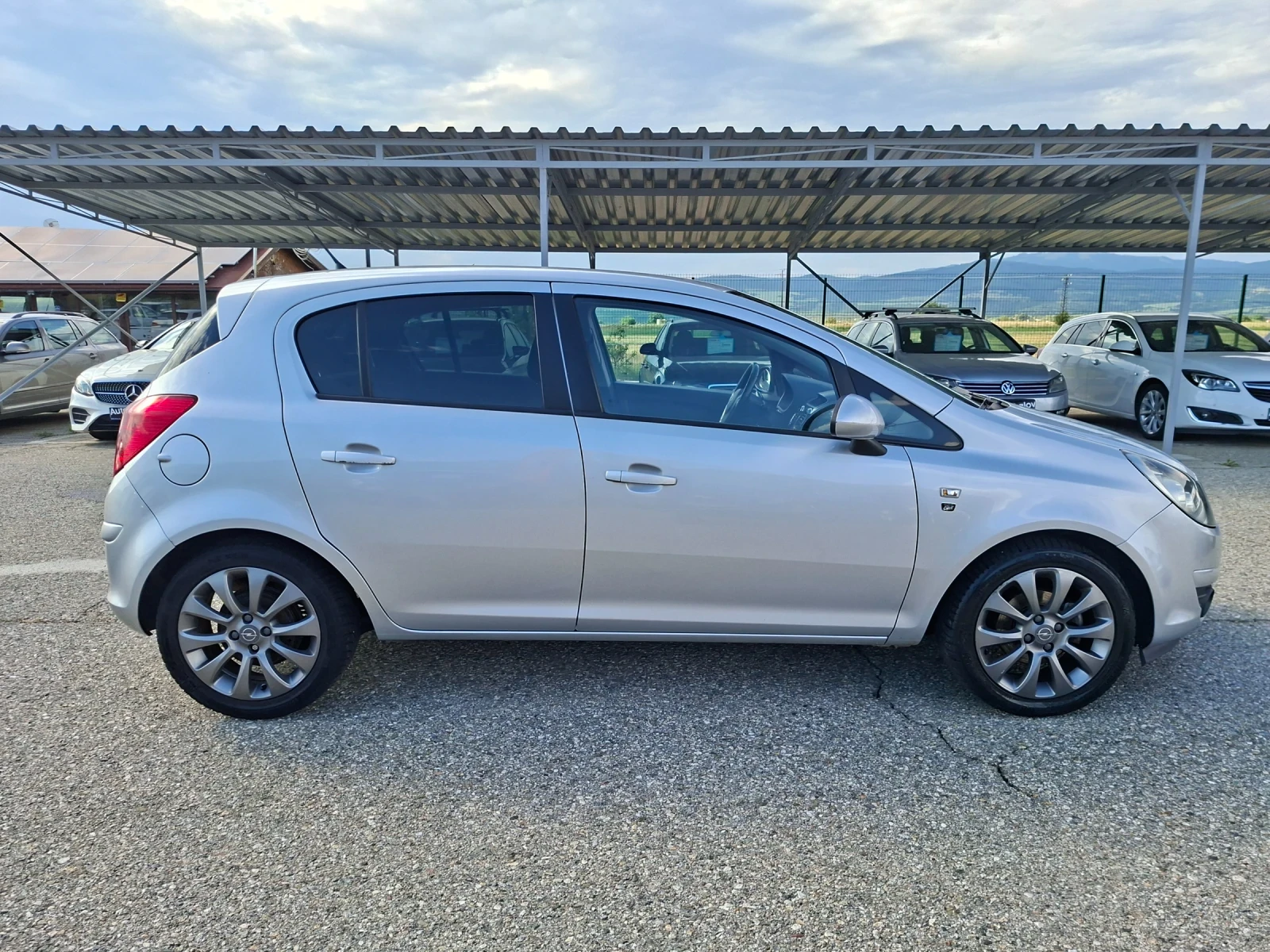 Opel Corsa 1, 2 i, снимка 4 - Автомобили и джипове - 54803397