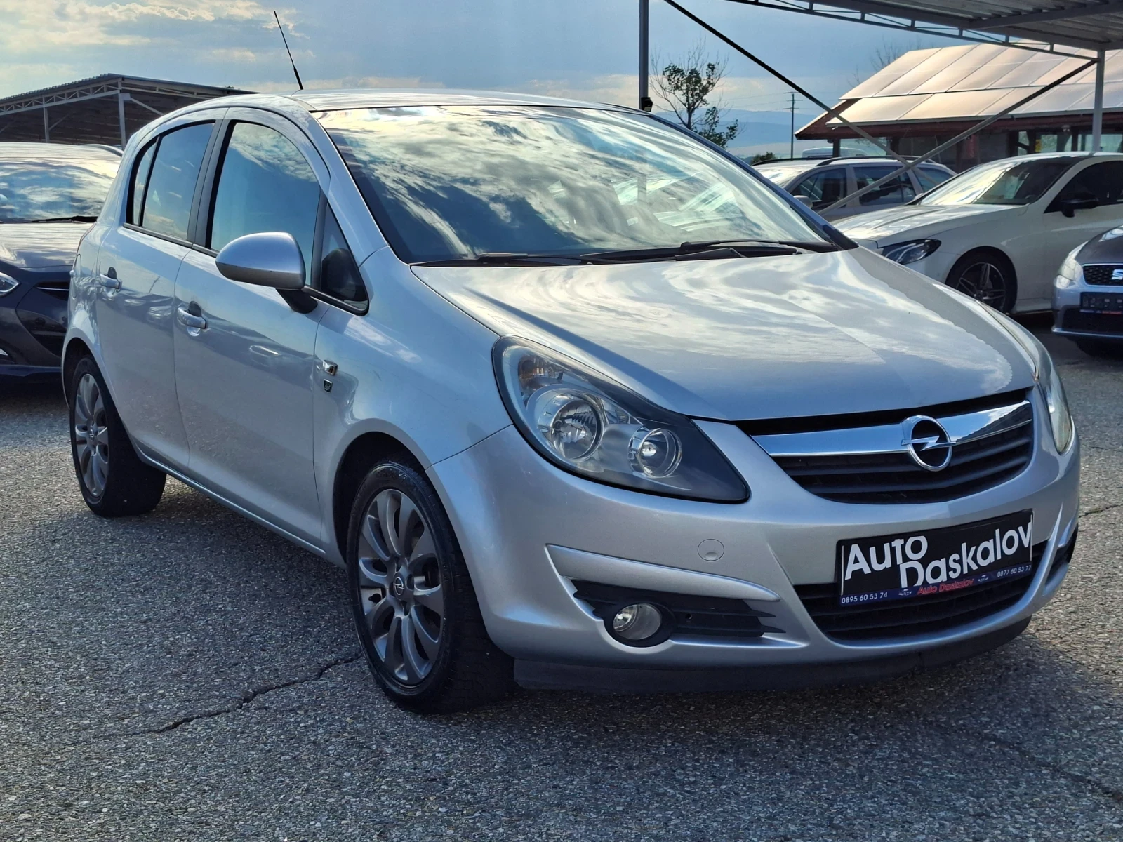 Opel Corsa 1, 2 i, снимка 3 - Автомобили и джипове - 54803397