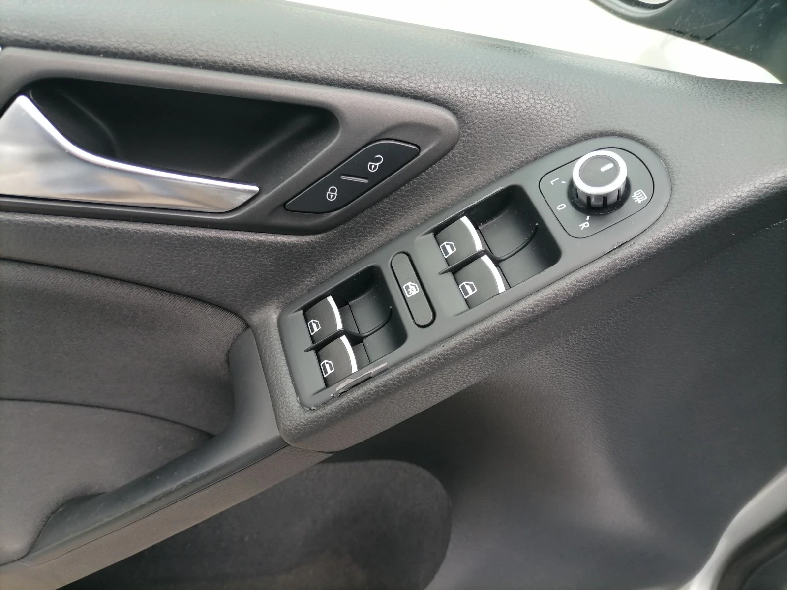 VW Golf, снимка 14 - Автомобили и джипове - 55007290