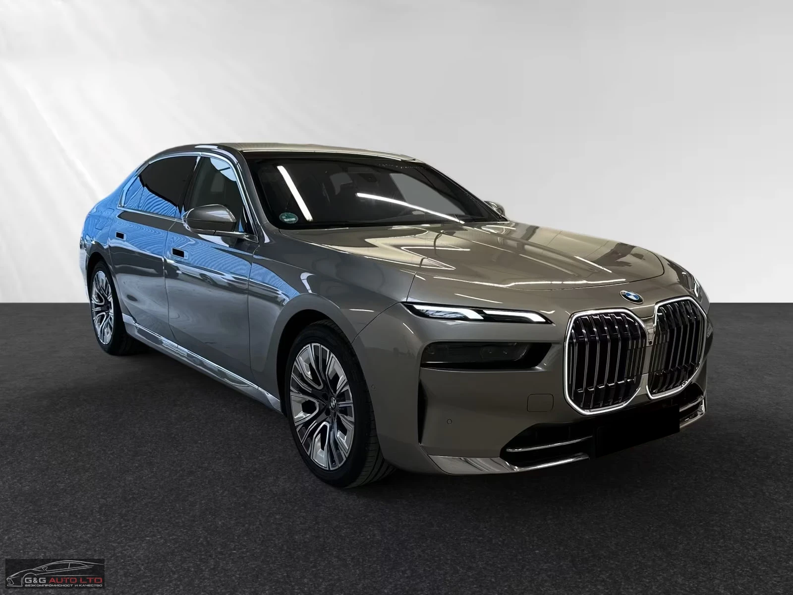 BMW 740 xDRIVE/299HP/360/B&W/HUD/PANO/ACC/587z