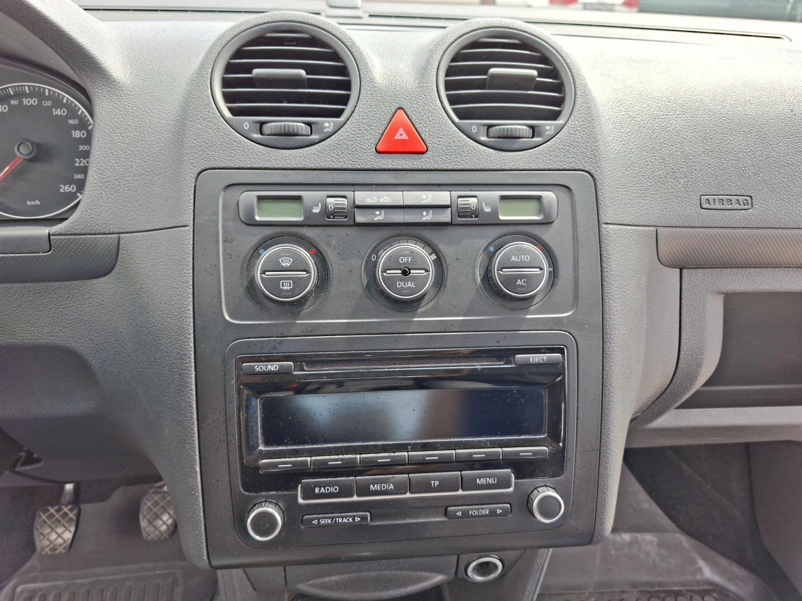 VW Caddy 2.0  Метан + ГАЗ N1 ЕКО4!, снимка 9 - Автомобили и джипове - 55348265