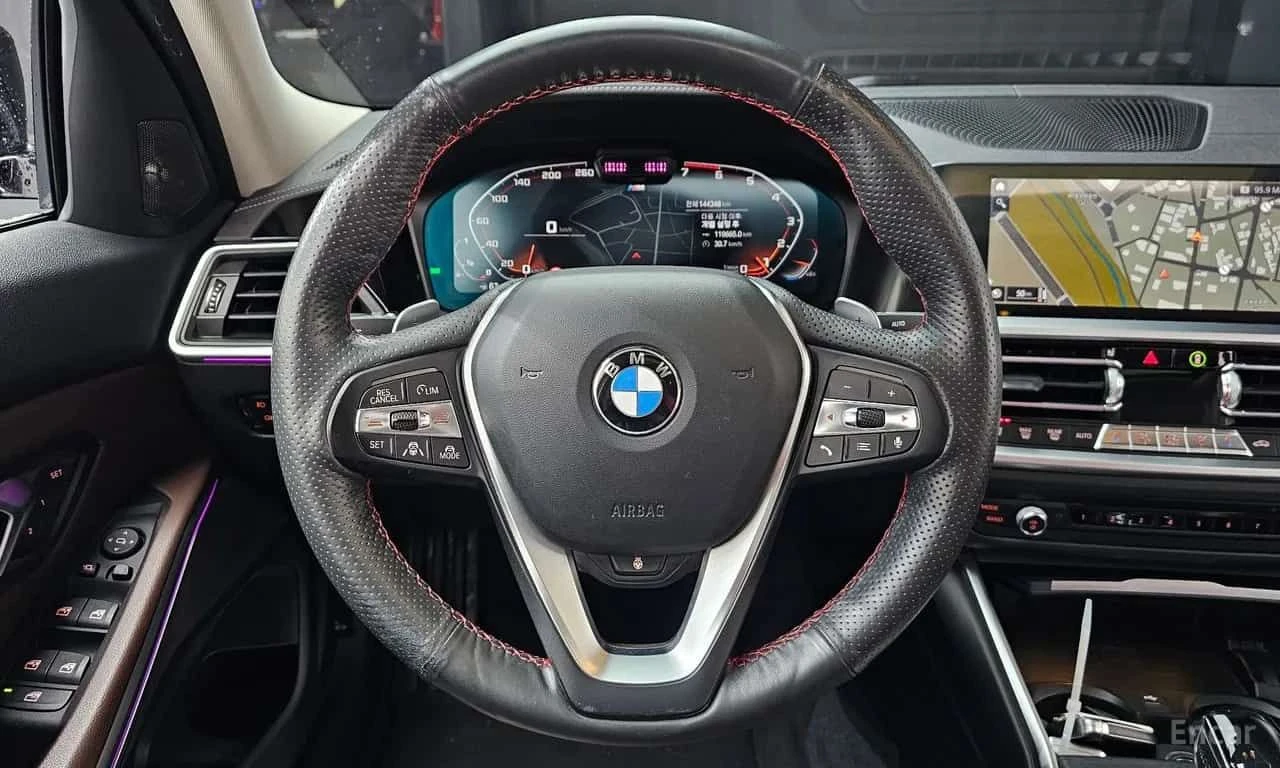 BMW 320 * 320i Luxury * CARFAX * ЦЕНА ДО БГ, снимка 13 - Автомобили и джипове - 55550619
