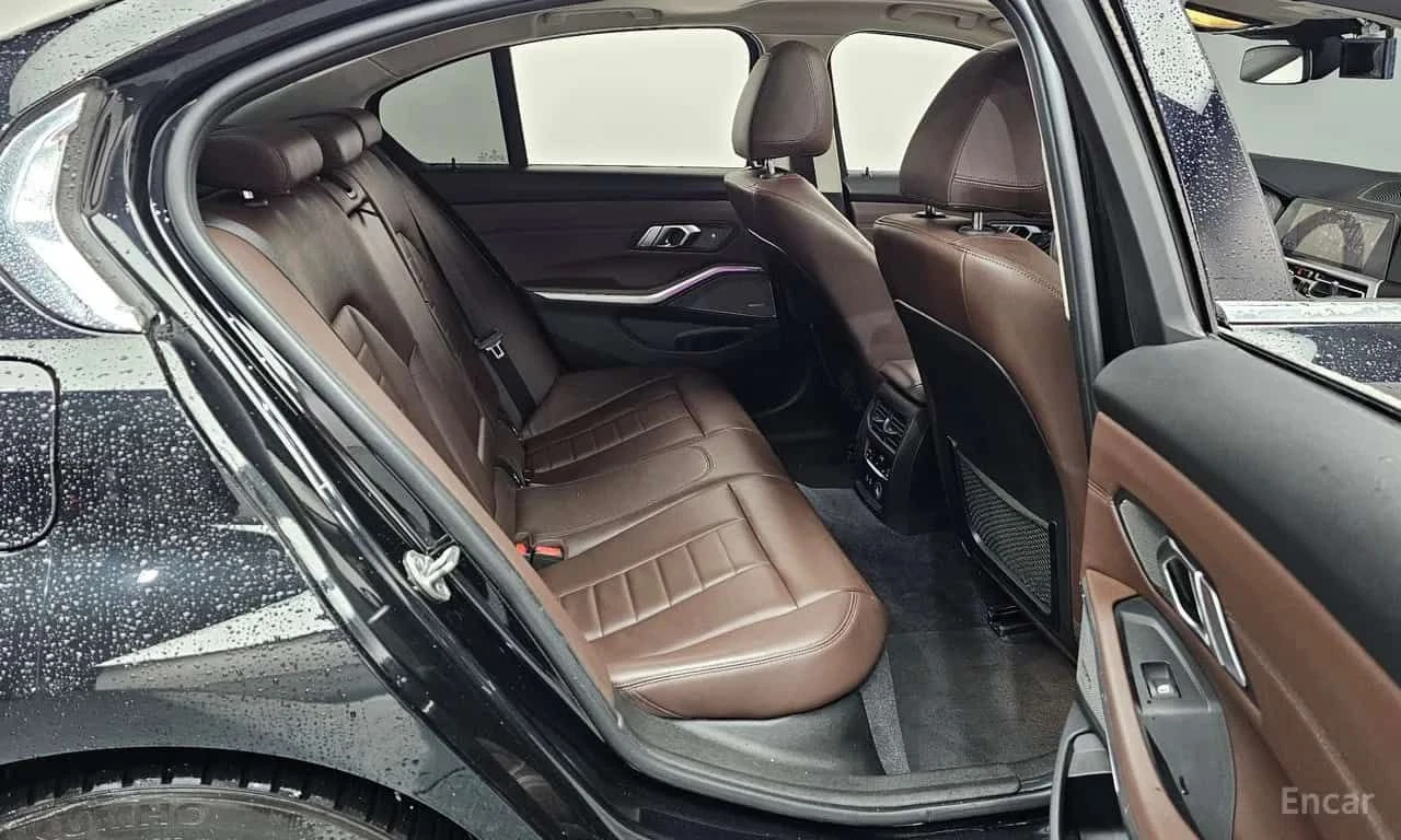 BMW 320 * 320i Luxury * CARFAX * ЦЕНА ДО БГ, снимка 12 - Автомобили и джипове - 55550619