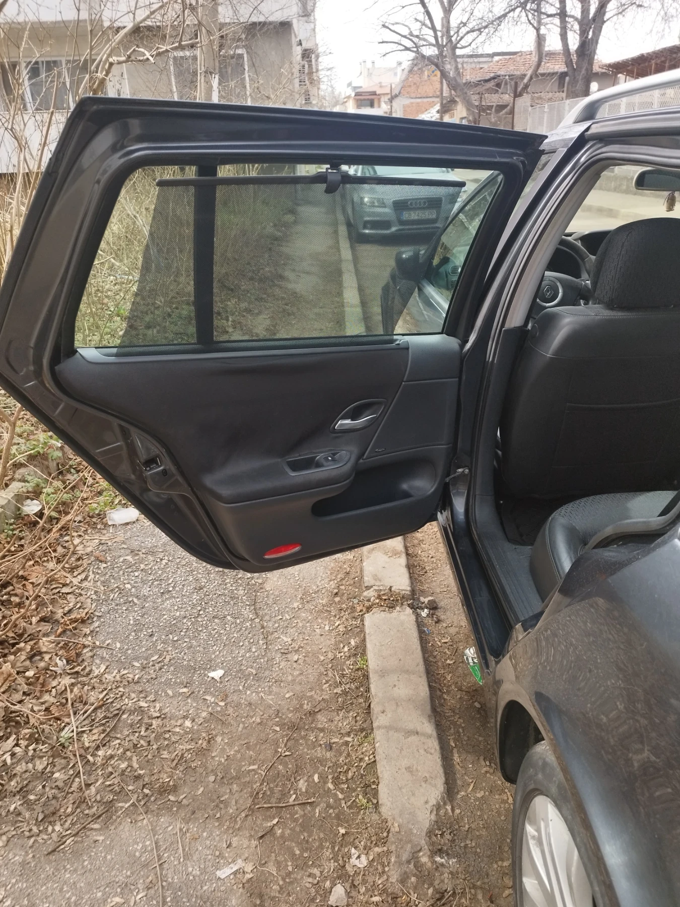 Renault Laguna, снимка 6 - Автомобили и джипове - 55611313