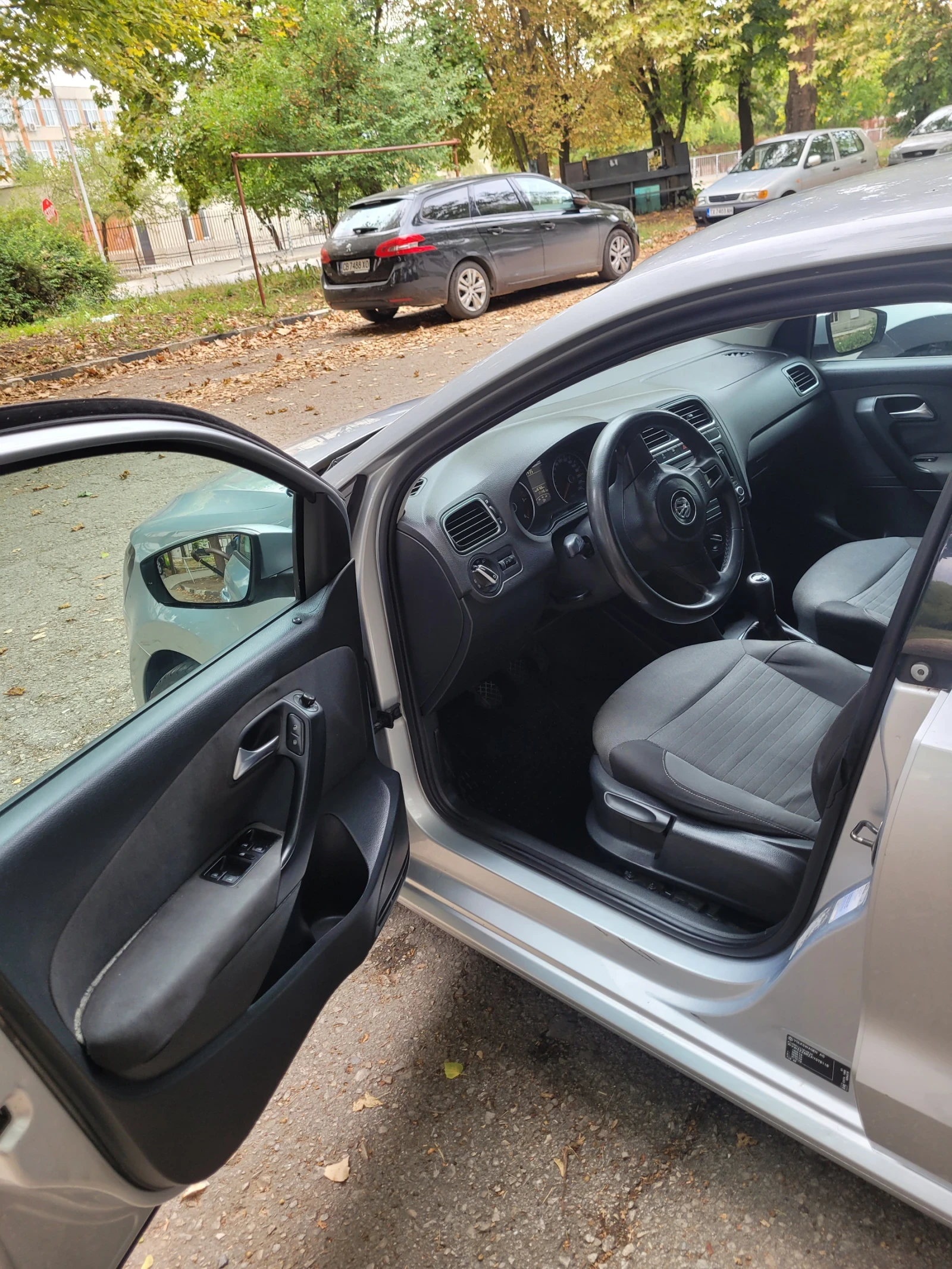 VW Polo, снимка 2 - Автомобили и джипове - 56610508