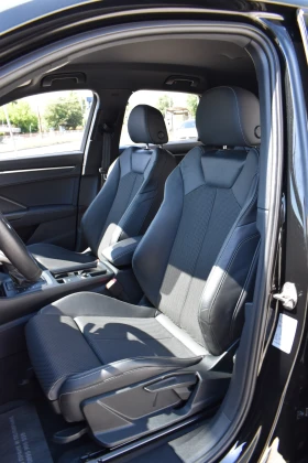 Audi Q3 2.0TDI* 200H.P* 3xS-LINE* DISSTRONIC* LINE_ASSIST*, снимка 11