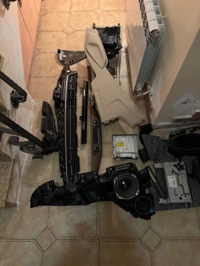 Audi Q7 3.0T Колата работи, след вандализъм по интериора - 12200 € / 23861.13 лв. - 34919703 16