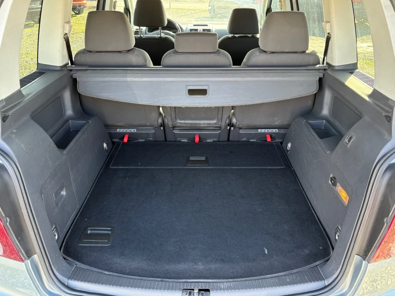 VW Touran 1.9TDI, снимка 10 - Автомобили и джипове - 48219485