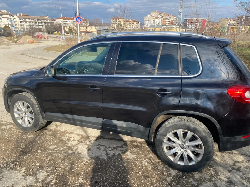 VW Tiguan 2.0 TDI 4x4 AUTOMAT, снимка 16 - Автомобили и джипове - 49348255