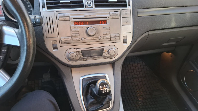 Ford Kuga 4x4, снимка 10 - Автомобили и джипове - 52628107