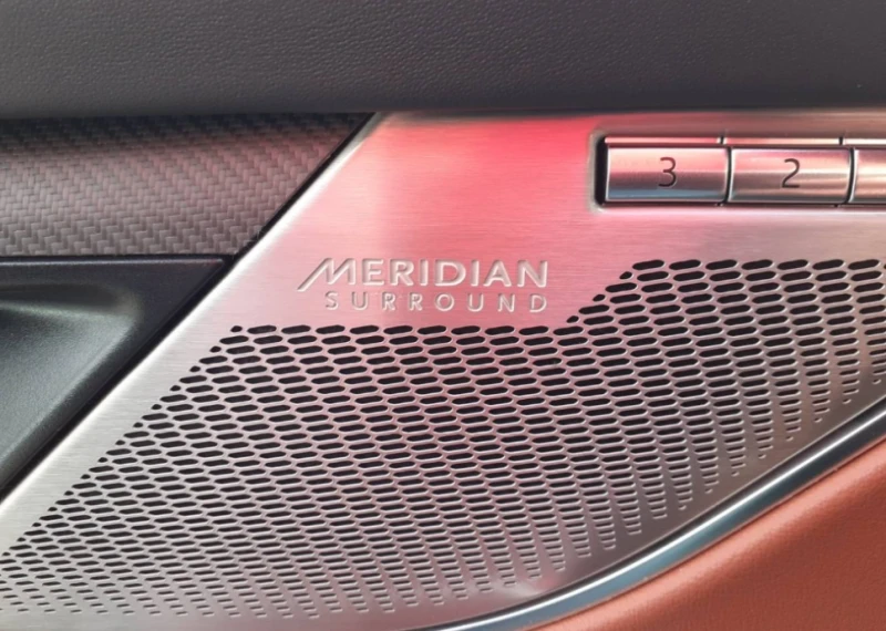 Jaguar F-PACE 5.0 V8 P550SVR, снимка 7 - Автомобили и джипове - 53149342