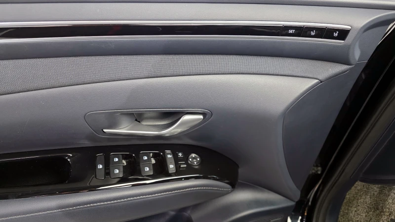 Hyundai Tucson 2.0CRDI/4x4/Пълна сервизна !!!, снимка 13 - Автомобили и джипове - 53445736