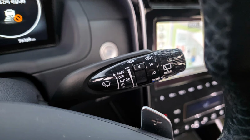 Hyundai Tucson 2.0CRDI/4x4/Пълна сервизна !!!, снимка 15 - Автомобили и джипове - 53445736