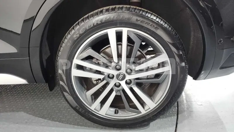 Audi Q5 45TFSI QUATTRO* ВКЛЮЧЕН ТЕХНОТЕСТ И ПРЕГЛЕД* , снимка 12 - Автомобили и джипове - 54193241