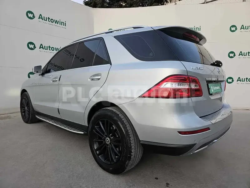 Mercedes-Benz ML 350 4matic | PANO | ОБДУХВАНЕ | TV | ПОДГРЕВ | ТЕХНОТЕ, снимка 3 - Автомобили и джипове - 54224630