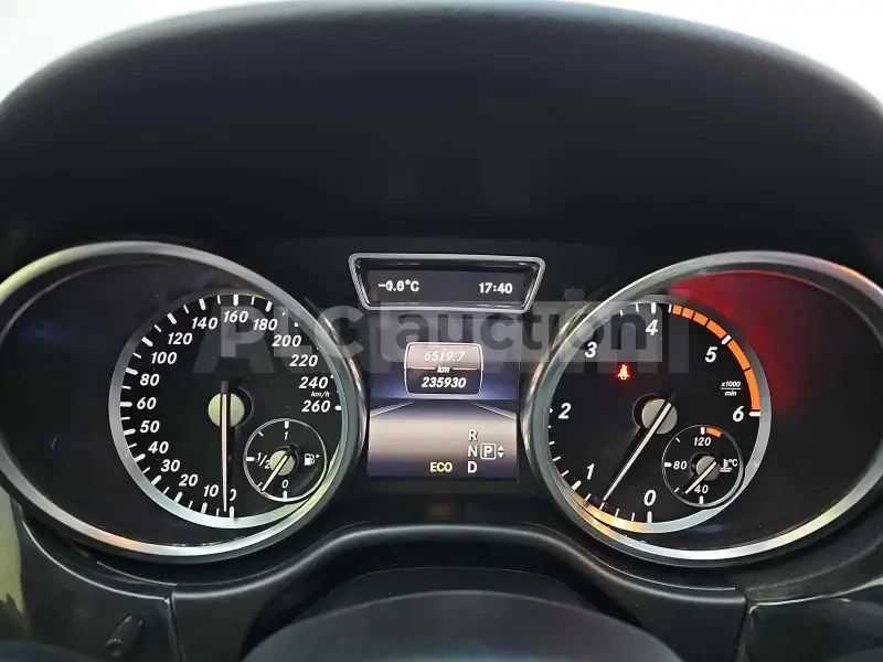 Mercedes-Benz ML 350 4matic | PANO | ОБДУХВАНЕ | TV | ПОДГРЕВ | ТЕХНОТЕ, снимка 12 - Автомобили и джипове - 54224630