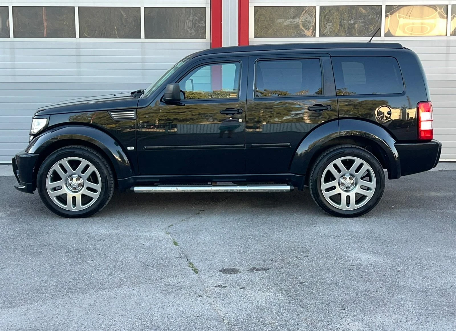 Dodge Nitro 2.8CRD AUTOMATIK 4X4 ЛИЗИНГ!!! - изображение 6