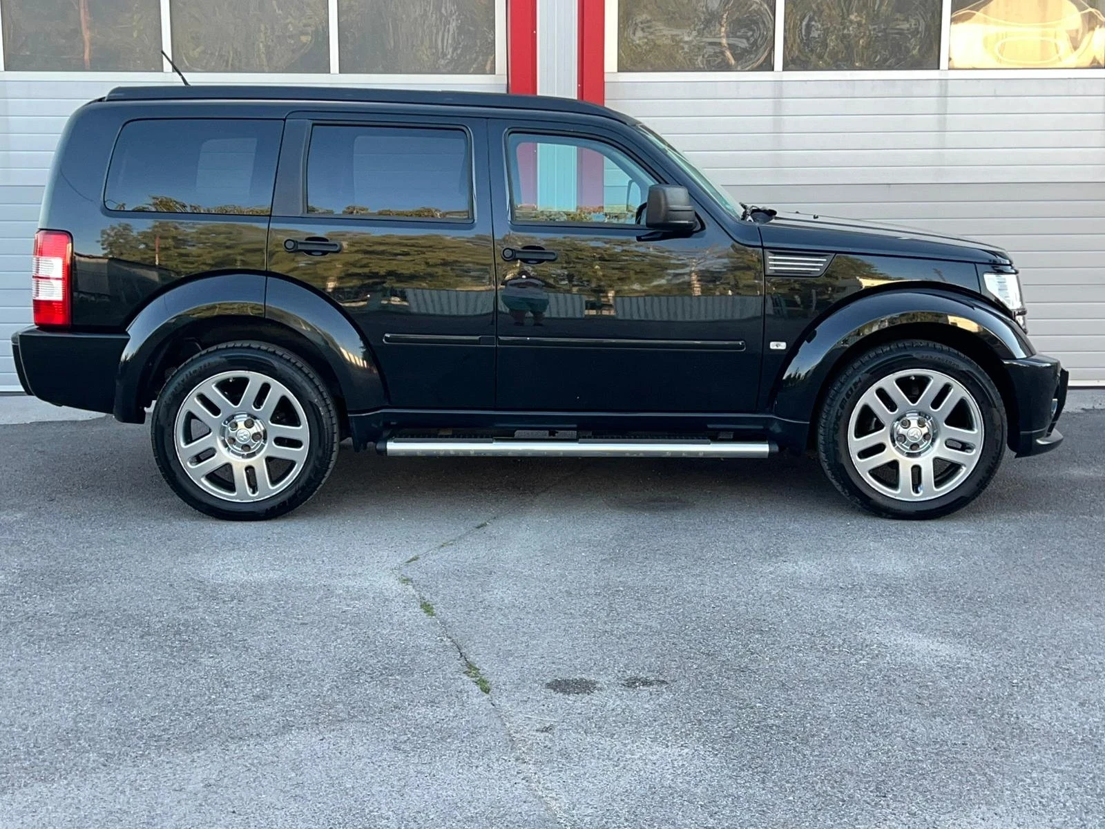 Dodge Nitro 2.8CRD AUTOMATIK 4X4 ЛИЗИНГ!!! - изображение 7