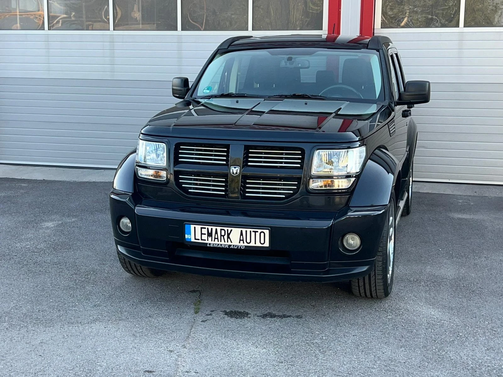 Dodge Nitro 2.8CRD AUTOMATIK 4X4 ЛИЗИНГ!!! - изображение 2