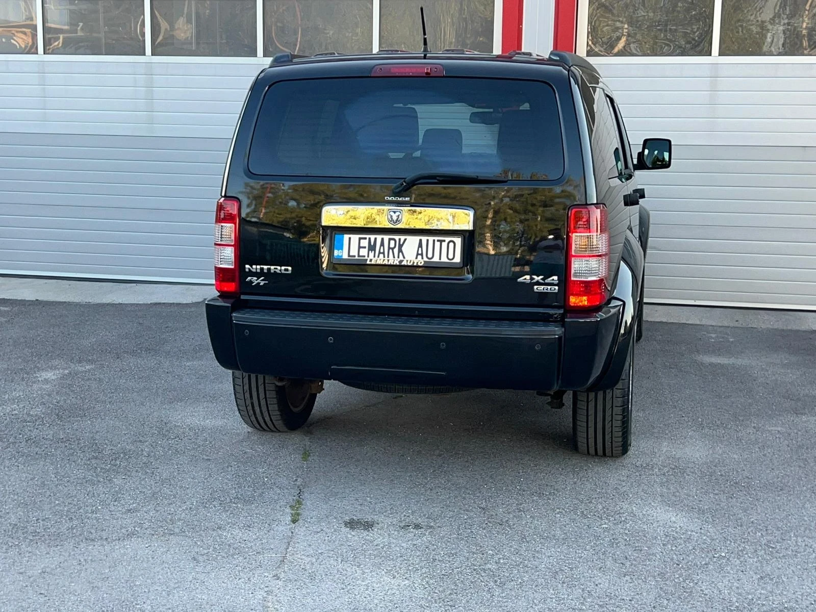 Dodge Nitro 2.8CRD AUTOMATIK 4X4 ЛИЗИНГ!!! - изображение 8