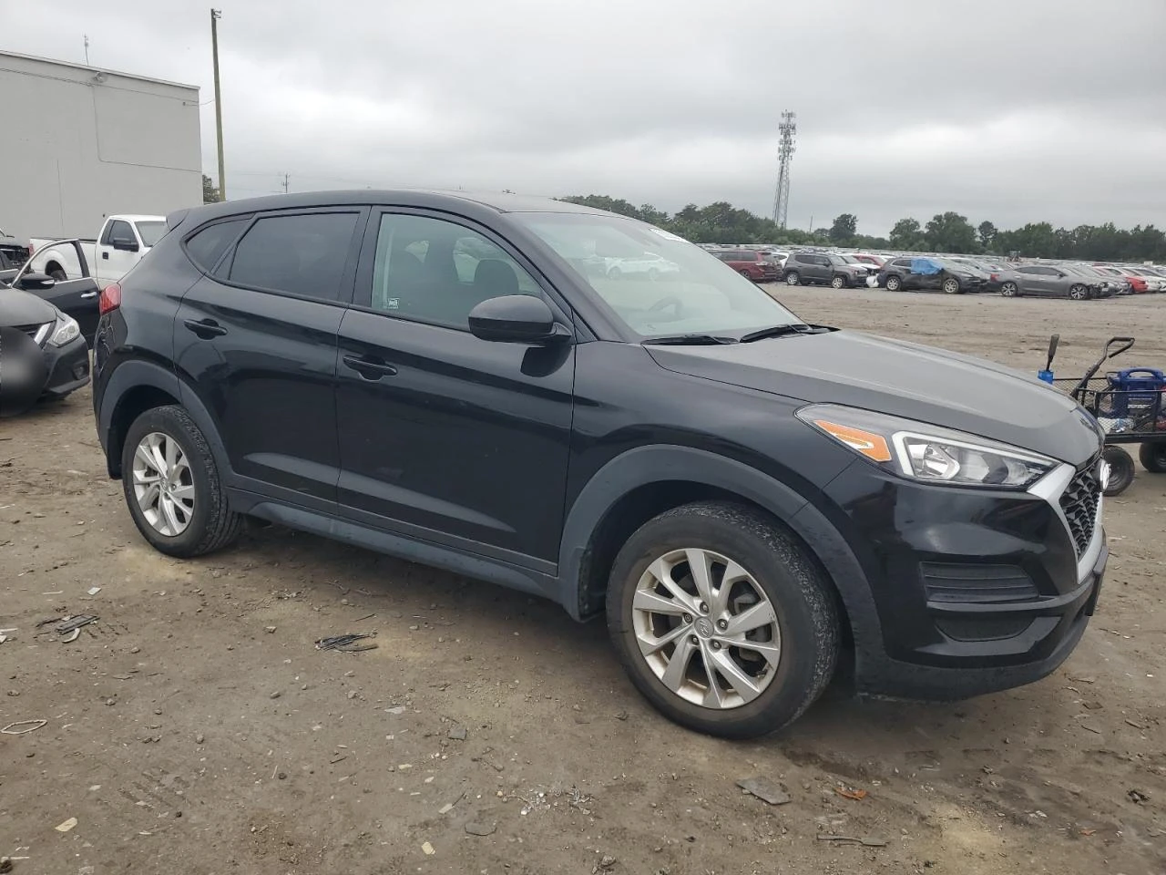 Hyundai Tucson 2.0* SE* ПЕРФЕКТНА* РЕАЛНИ КМ! - изображение 2