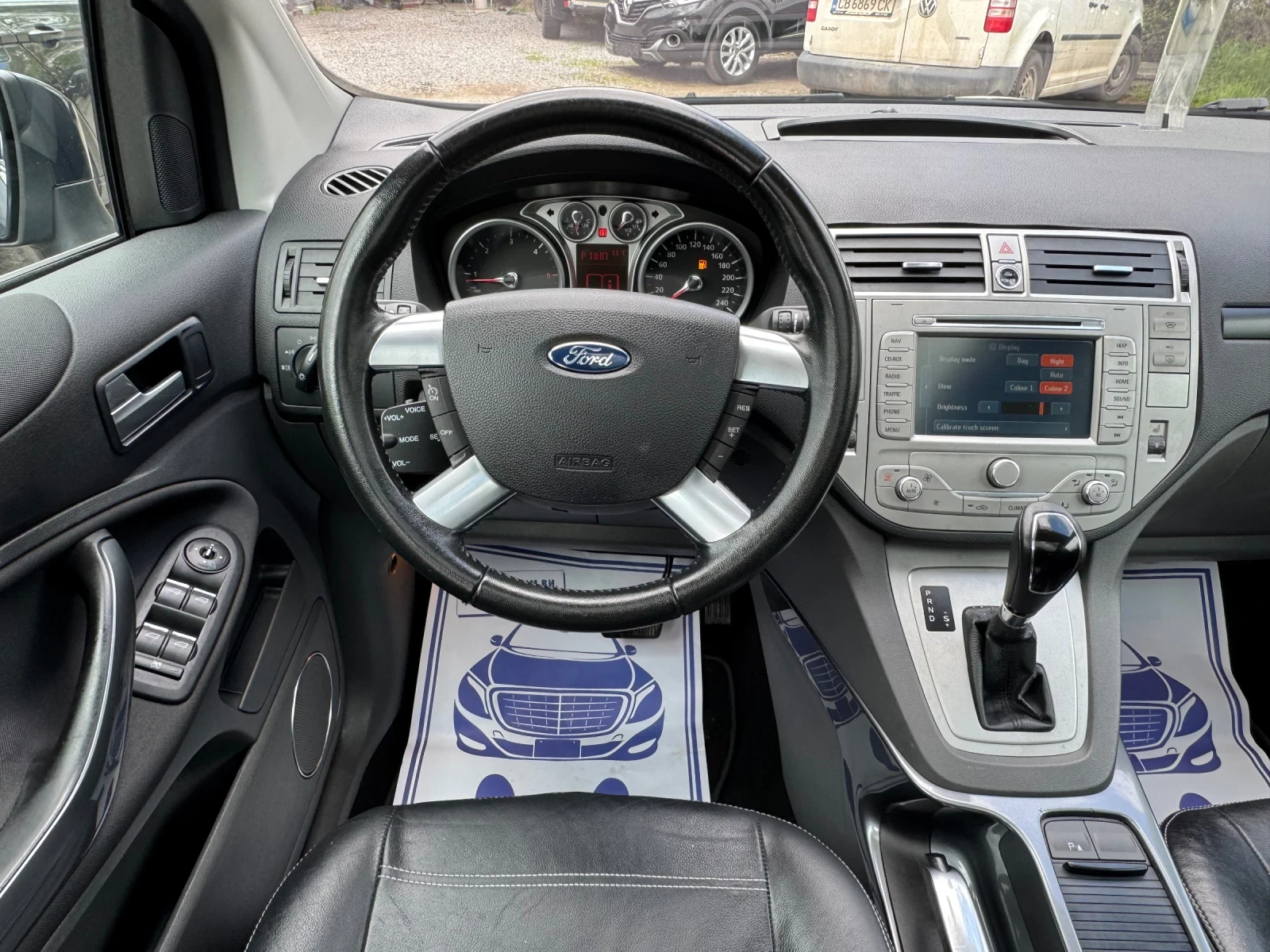 Ford Kuga Nova ! Full !! , снимка 11 - Автомобили и джипове - 54400760