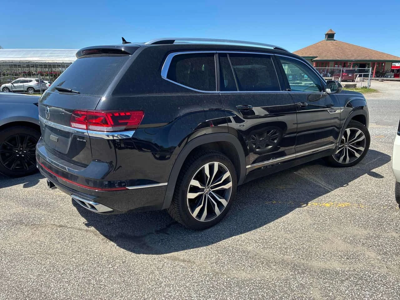 VW Atlas * Execline * 360 * ОБДУХВАНЕ * PANO, снимка 3 - Автомобили и джипове - 54642142