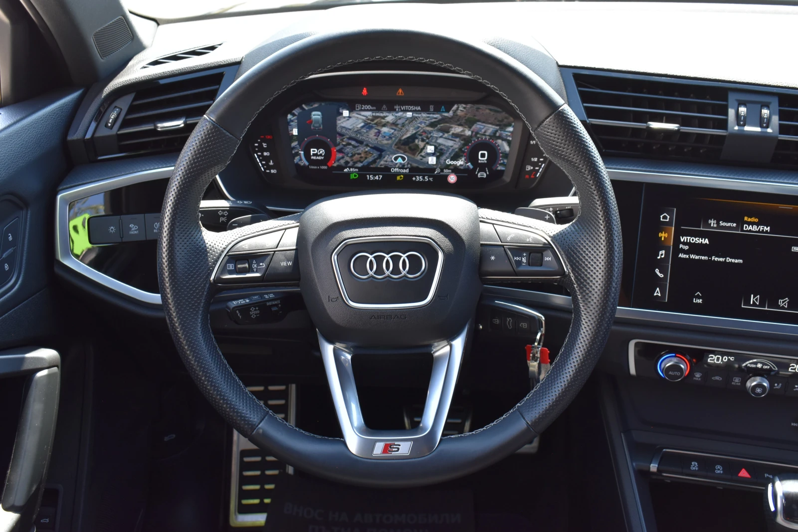 Audi Q3 2.0TDI* 200H.P* 3xS-LINE* DISSTRONIC* LINE_ASSIST*, снимка 14 - Автомобили и джипове - 55099227