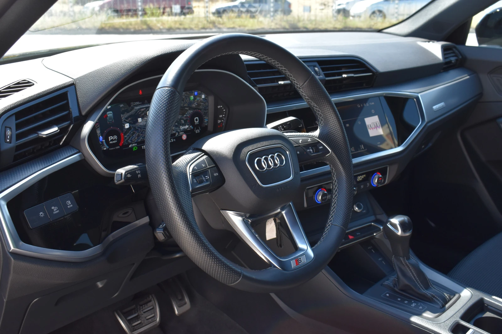Audi Q3 2.0TDI* 200H.P* 3xS-LINE* DISSTRONIC* LINE_ASSIST*, снимка 10 - Автомобили и джипове - 55099227
