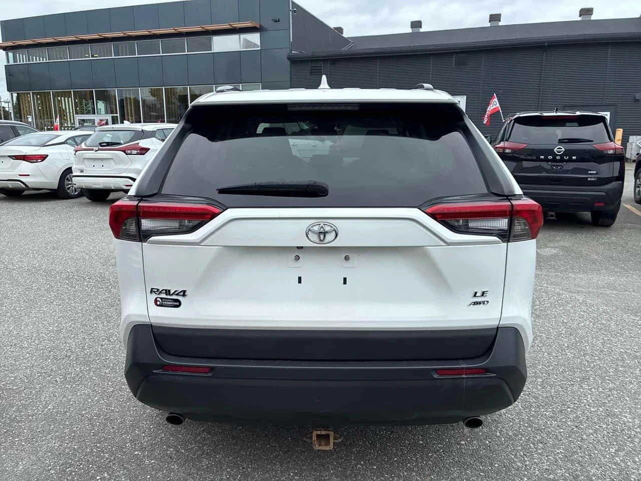 Toyota Rav4 * LE * АВТОКРЕДИТ * ГЛАВНО ПРЕДСТАВИТЕЛСТВО, снимка 5 - Автомобили и джипове - 56181151