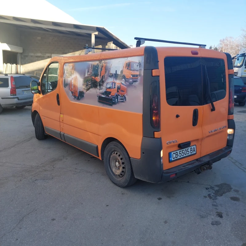 Opel Vivaro, снимка 2 - Бусове и автобуси - 49342488