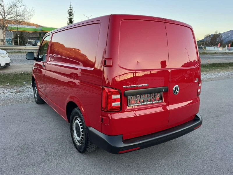 VW Transporter 2.0TDI BLUEMOTION 102| кс КЛИМАТИК ВНОС ИТАЛИЯ, снимка 5 - Бусове и автобуси - 49577911